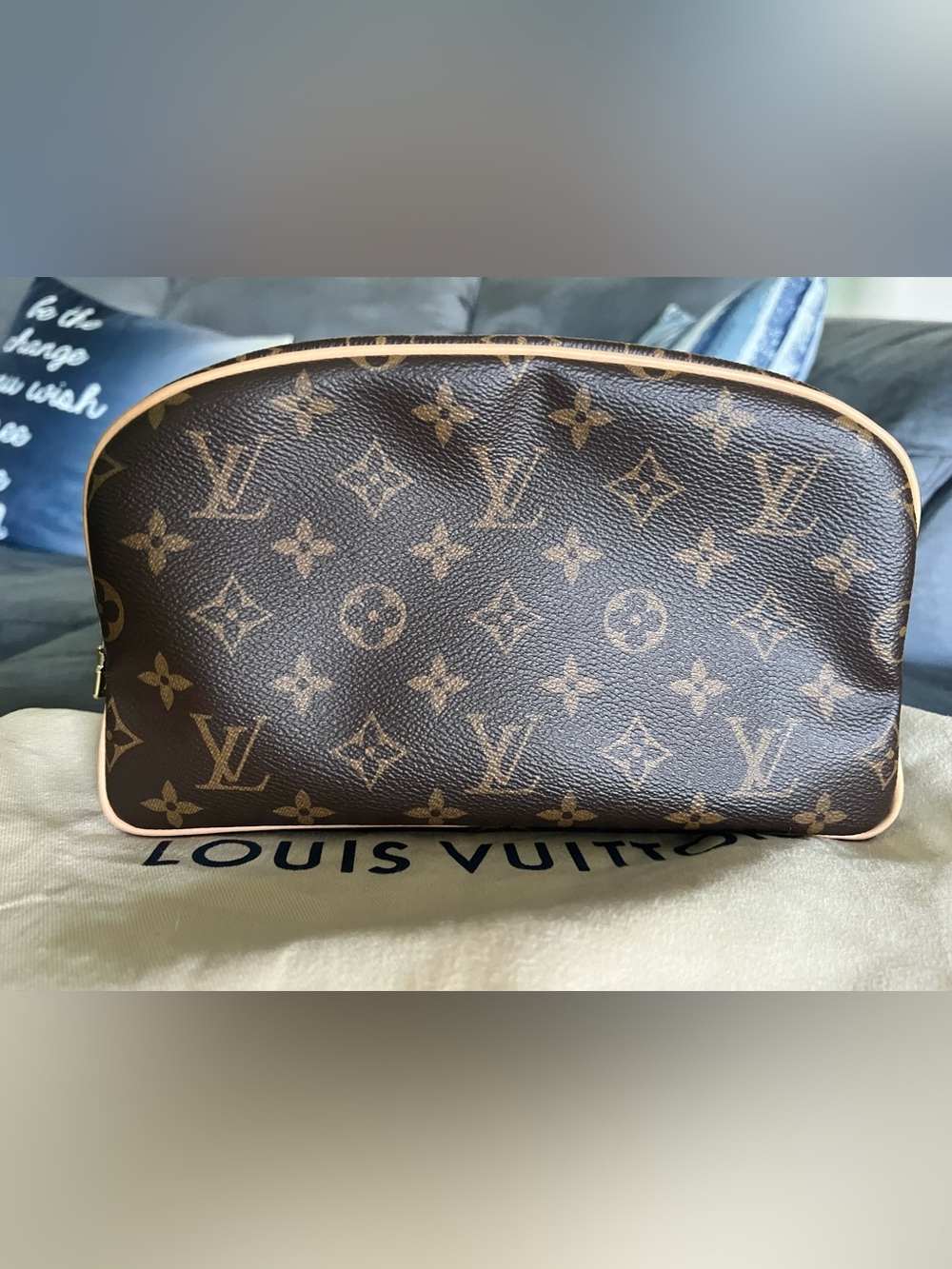 Louis Vuitton Monogram Toiletry 25 - Picture 3 of 8